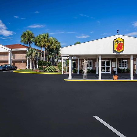 Super 8 By Wyndham Lake City Exterior photo