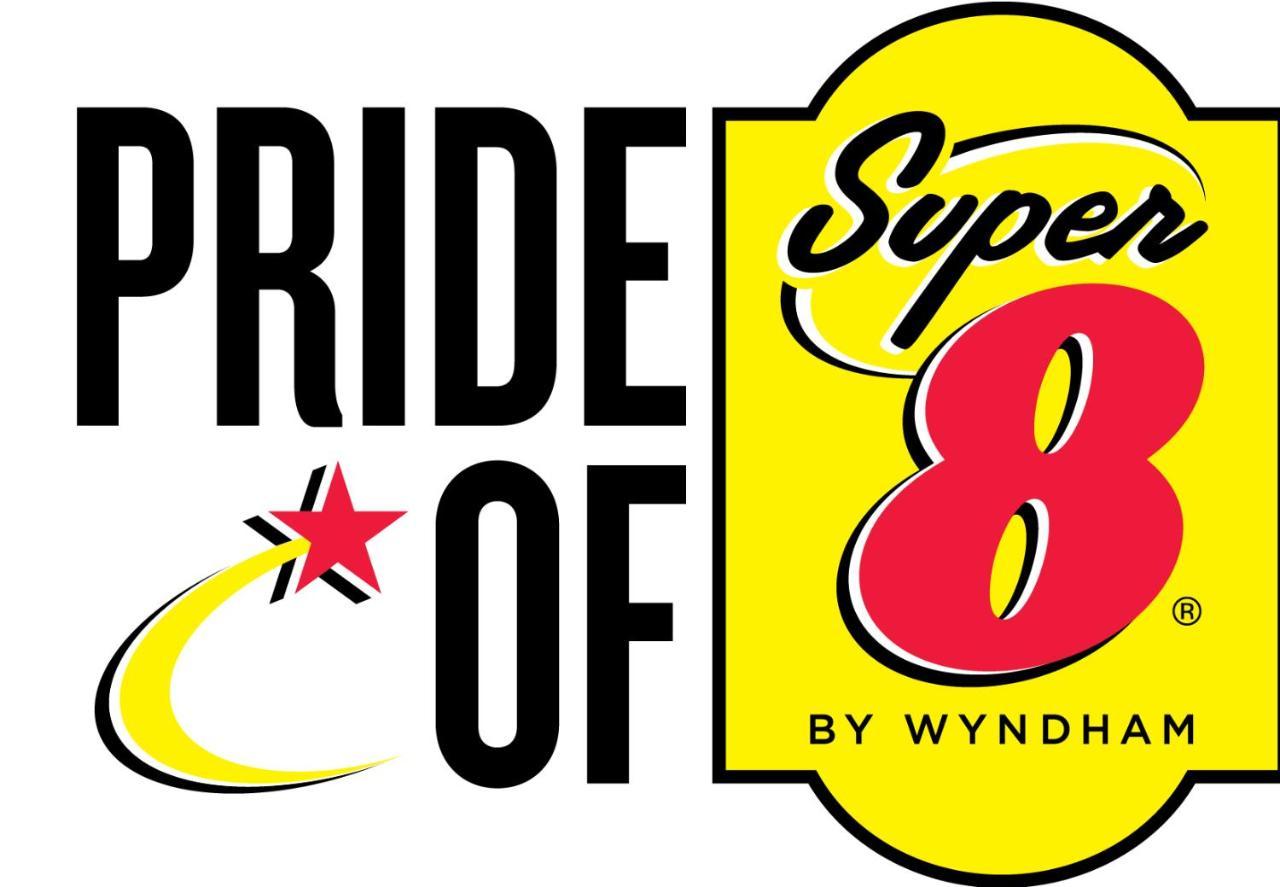 Super 8 By Wyndham Lake City Exterior photo