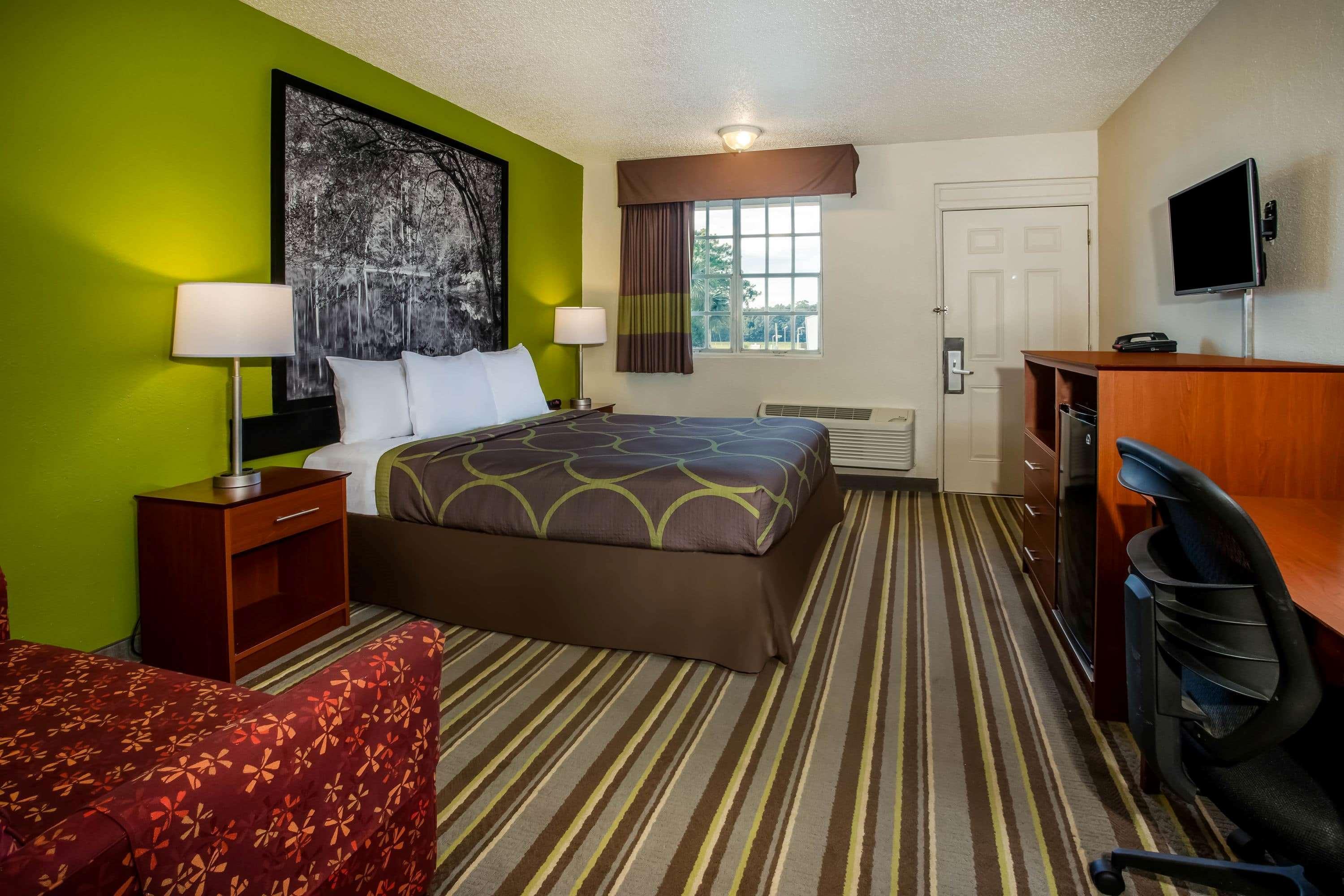 Super 8 By Wyndham Lake City Exterior photo