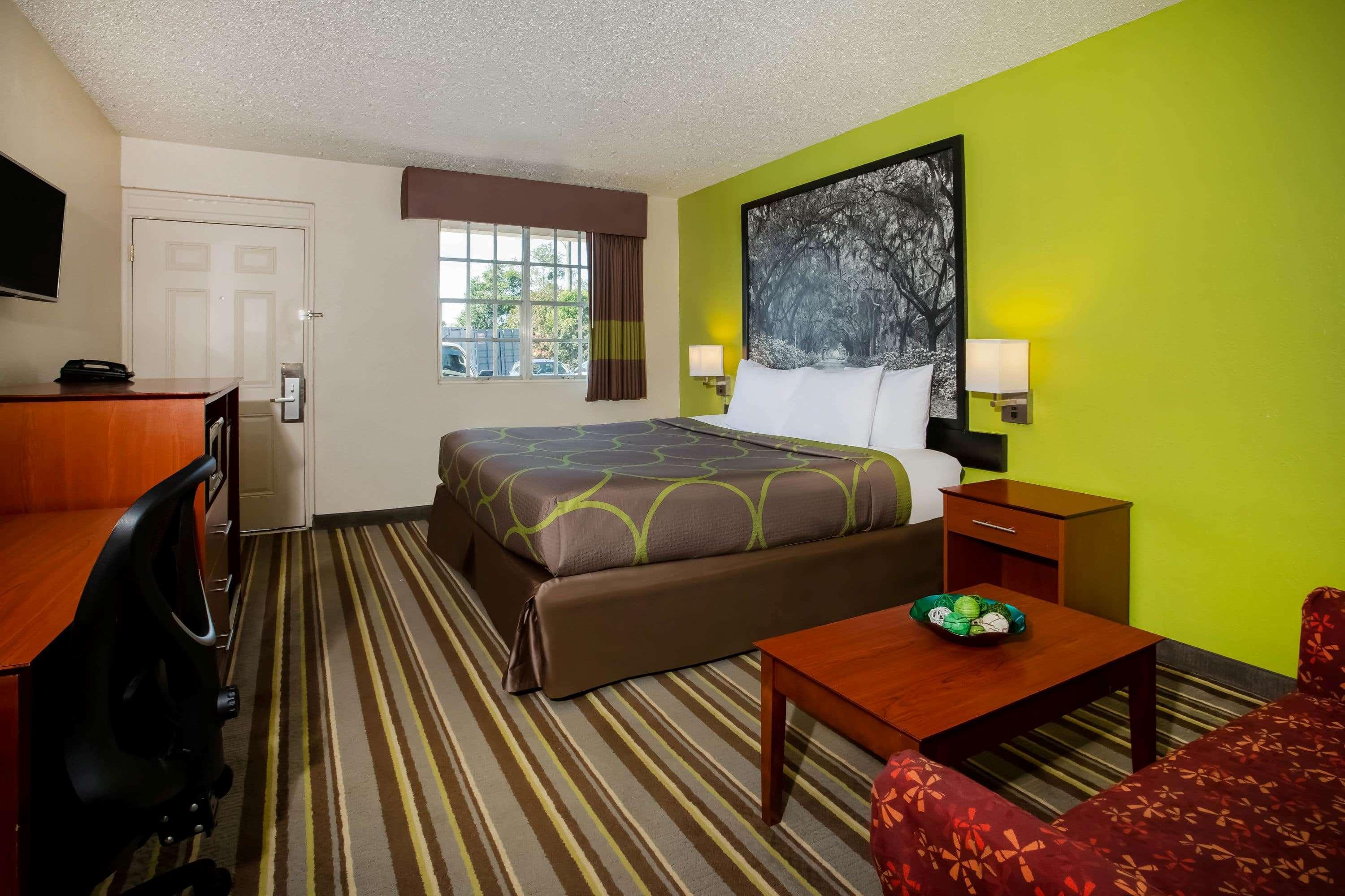 Super 8 By Wyndham Lake City Exterior photo